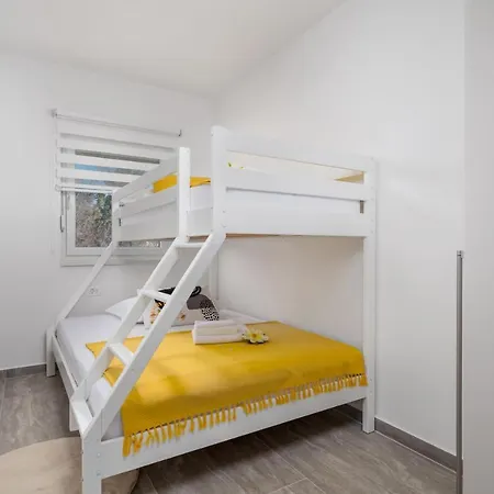 Apartman Meri *