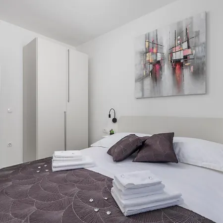 Apartment Apartman Meri Cizici